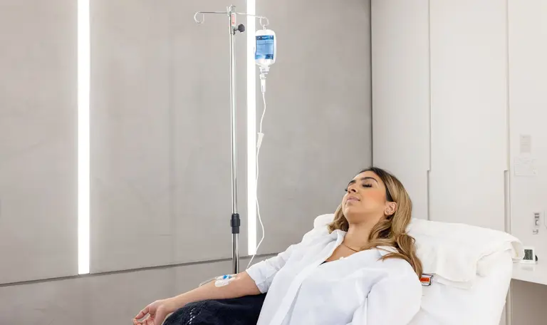 IV Drip Therapy at Home: What Benefits Can You Expect in Dubai? 2 IV Drip Therapy at Home